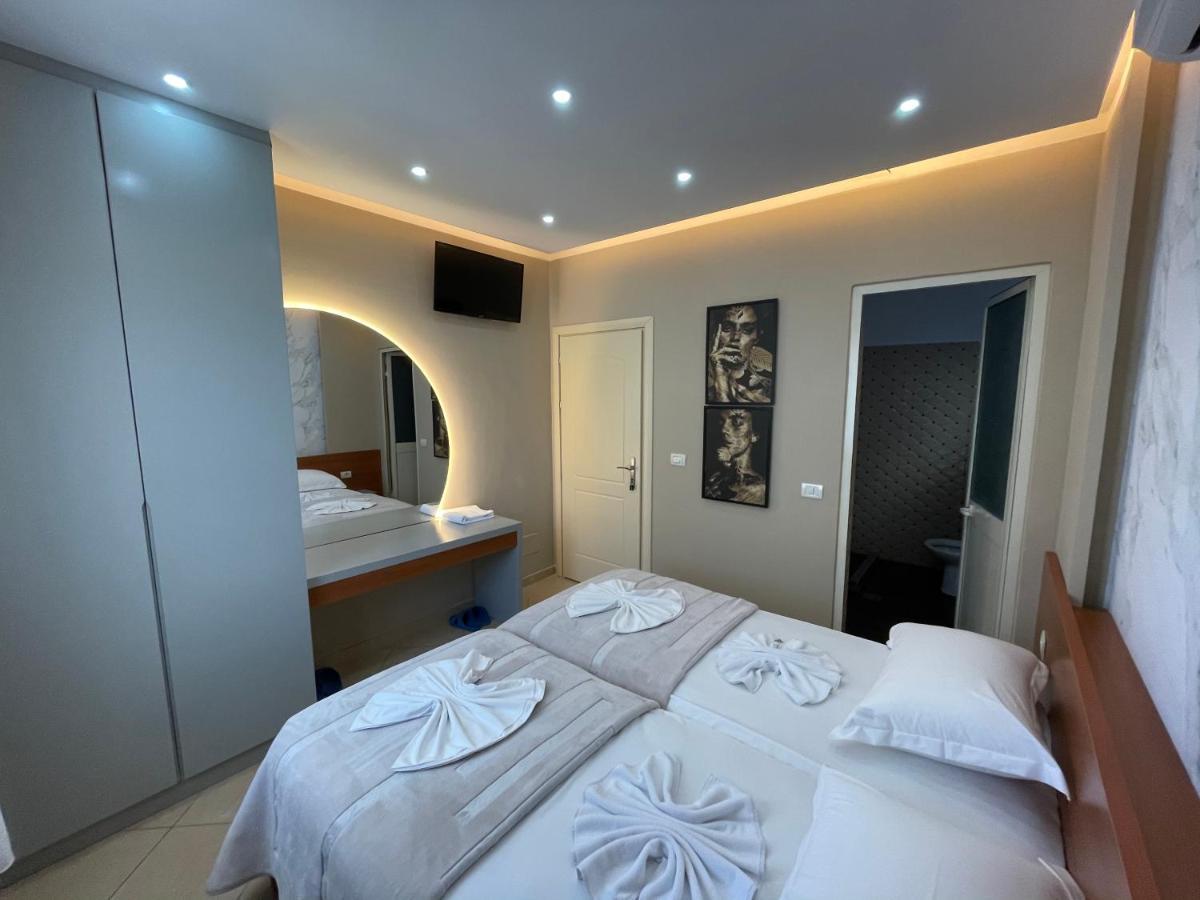 Hotel Emigranti Shkodër Exteriör bild