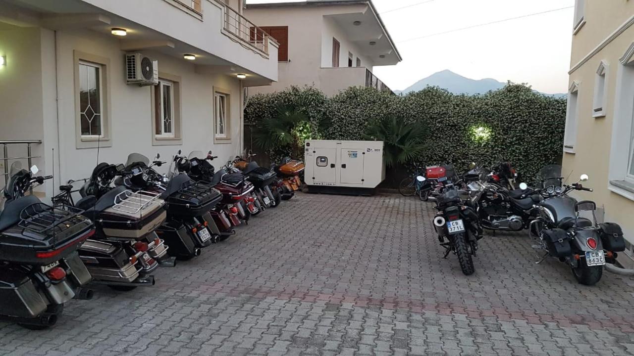 Hotel Emigranti Shkodër Exteriör bild